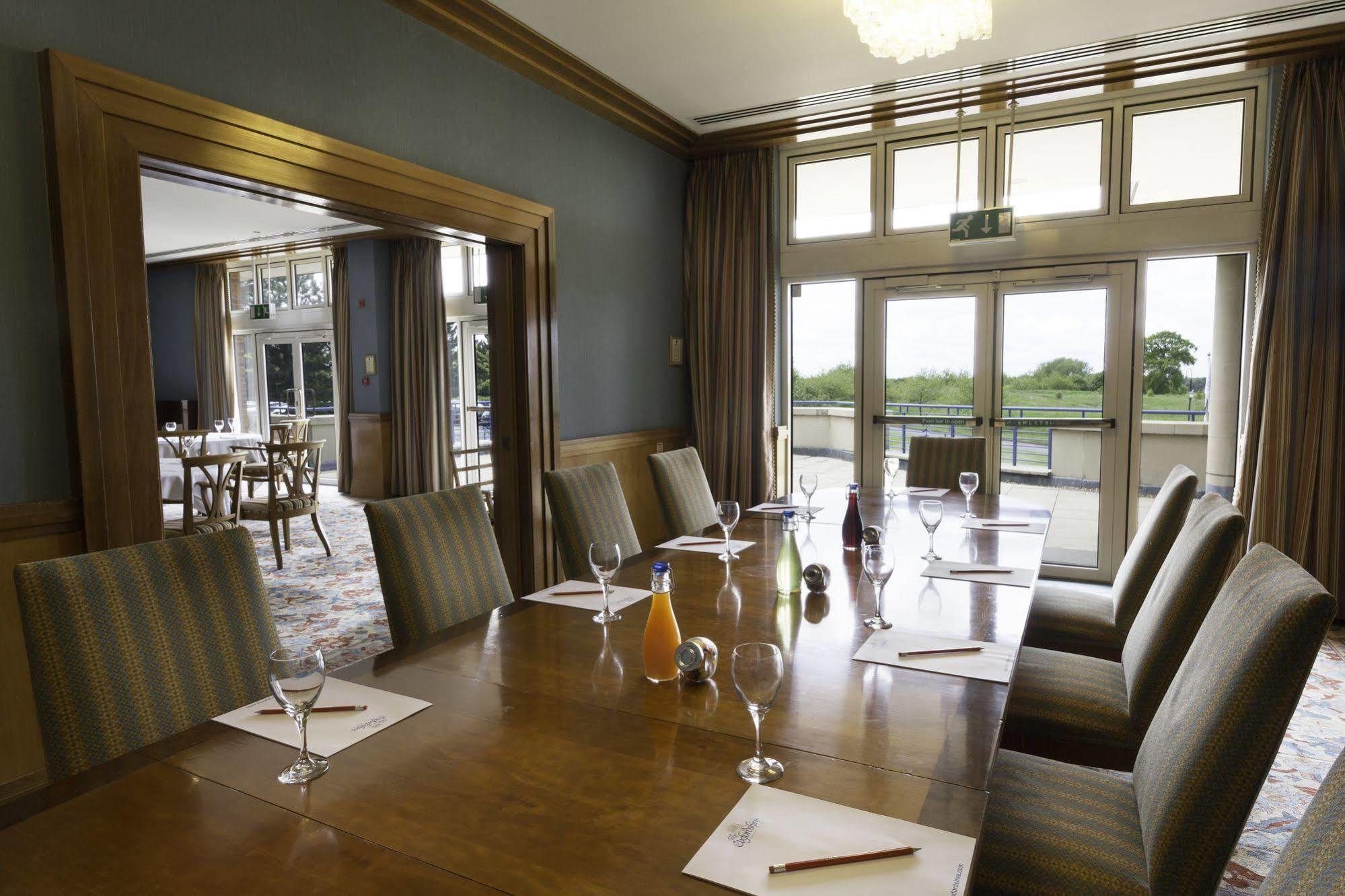 The Oxfordshire Golf & Spa Hotel Thame Exterior photo